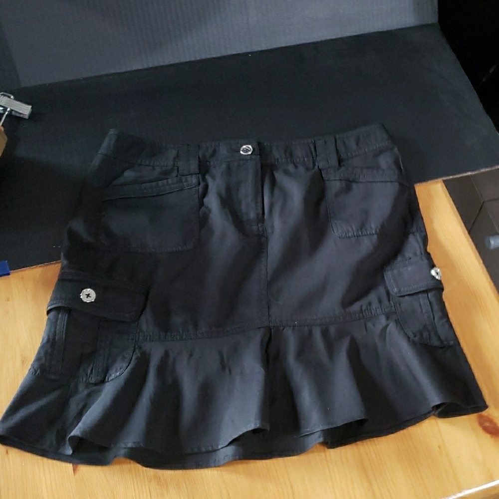 White House Black Market Women's Black Skirt Size 6
